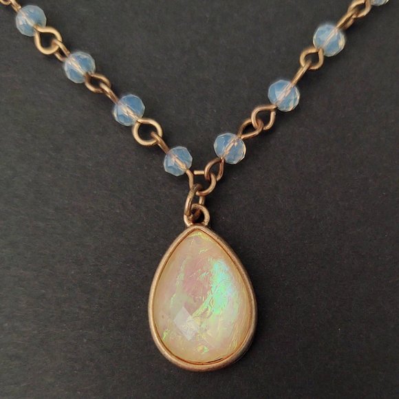 Iridescent yellow bead pendant w/clear bead accent - Picture 7 of 12